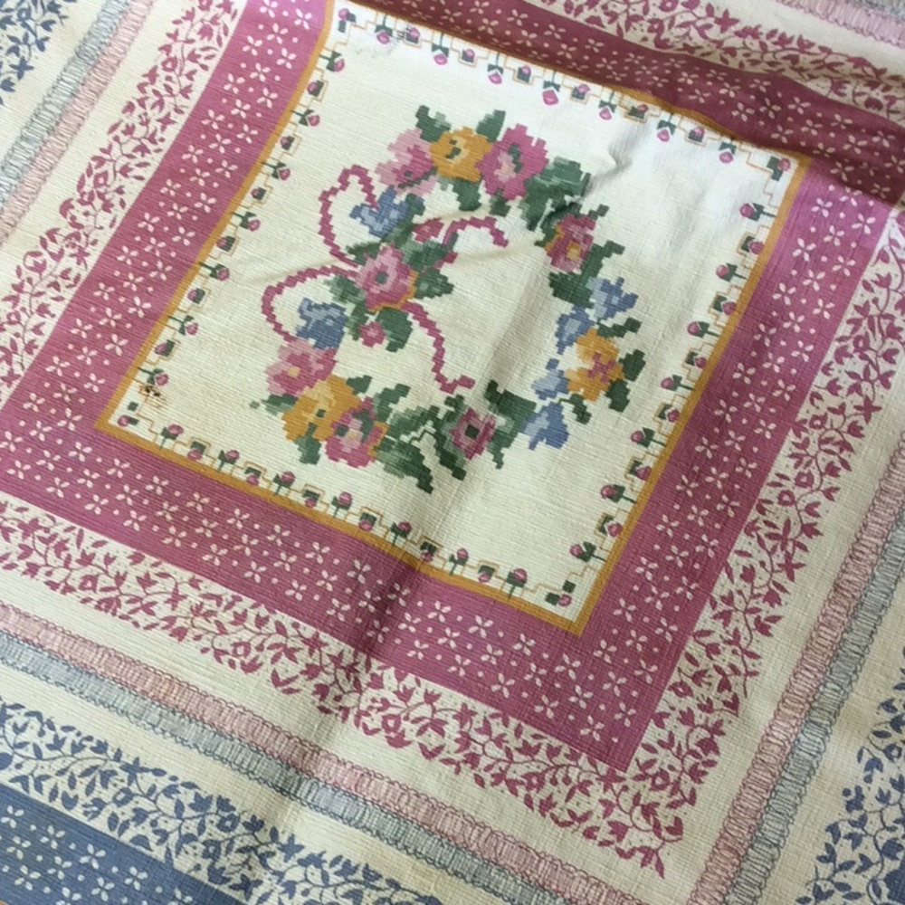FINAL SALE PRICE Large Rectangle Vinyl Quilt Look Tablecloth - Picture 3 of 4